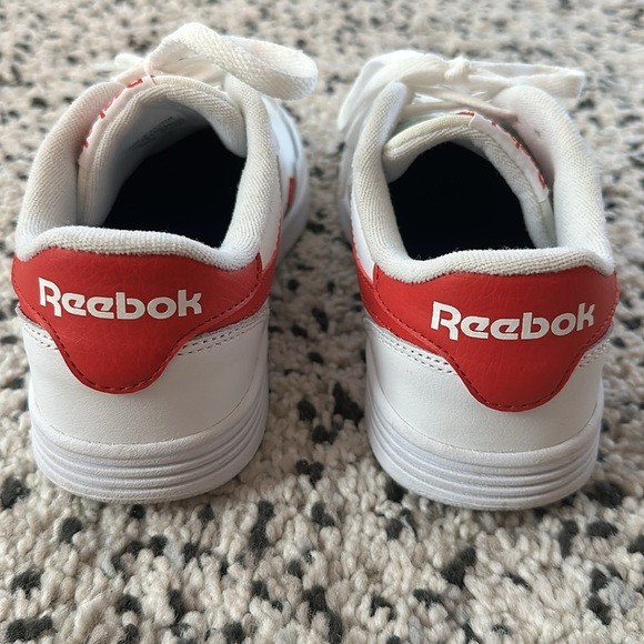 Red & White Reeboks - Picture 6 of 8